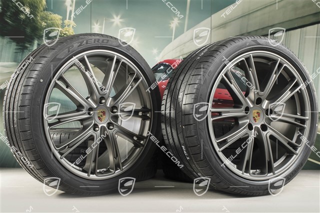 21-inch Panamera Exclusive Design summer wheel set, rims 9,5J x 21 ET71 + 11,5J x 21 ET69 + Pirelli summer tires 275/35 ZR21 + 315/30 ZR21, Platinum, with TPM