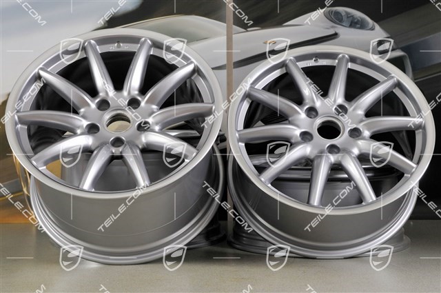 19-inch Carrera Sport wheel set, 8,5J x 19 ET55 + 11,5J x 19 ET50, GT Silver.