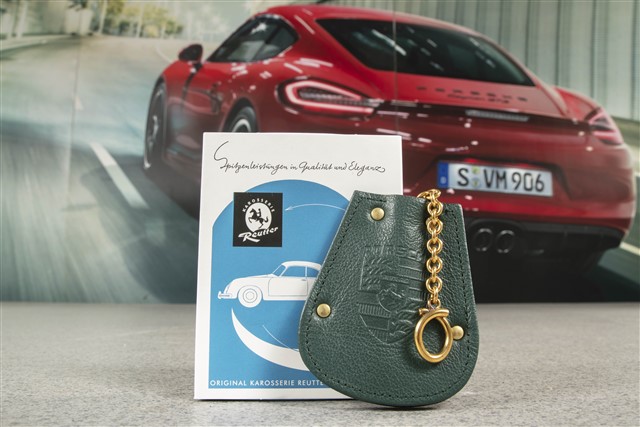 Key case, REUTTER logo + Porsche crest, leather, dark green