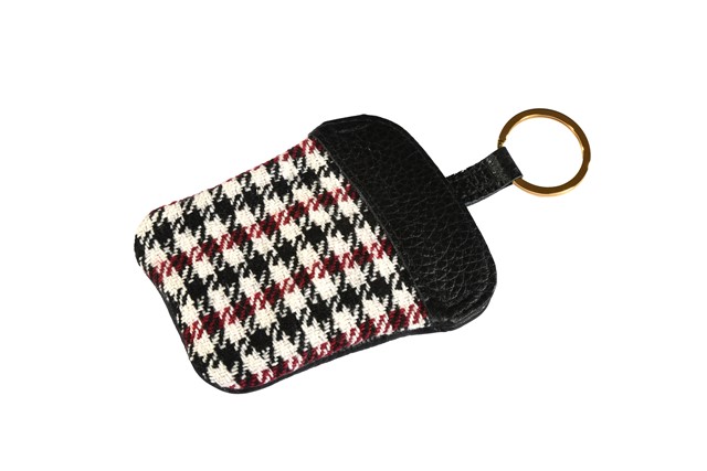 60Y 911 key pouch, anniversary edition 60 Years of 911, in a houndstooth pattern, with an embossed Porsche Crest