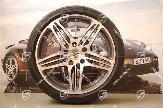 19-inch Turbo I summer wheel set, wheels 8,5J x 19 ET 56 + 11J x 19 ET51 + tyres 235/35 ZR19 + 305/30 ZR19, with TPMS