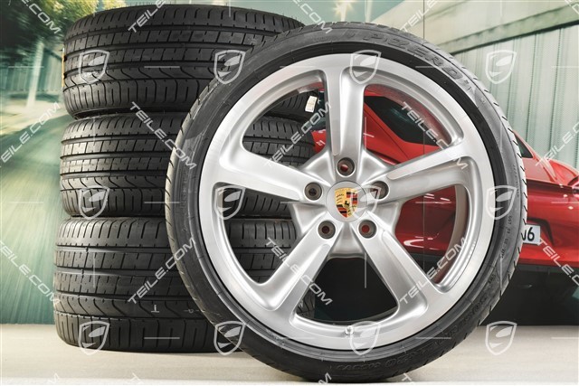 20-inch SportTechno summer wheel set, 9J x 20 ET51 + 11,5J x 20 ET68, tyres Pirelli P-Zero 245/35 ZR20 + 305/30 ZR20, with TPMS