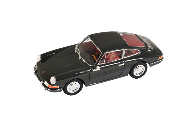 Porsche 911 2.0 1964, schiefergrau/rot, Welly, Maßstab 1:24