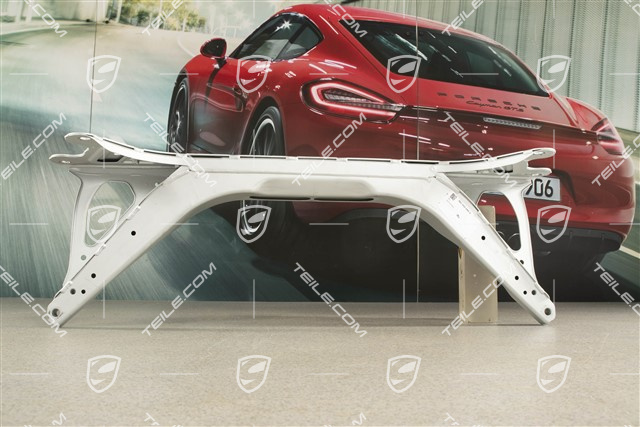 GT4, Rear suspension subframe cross member, transverse