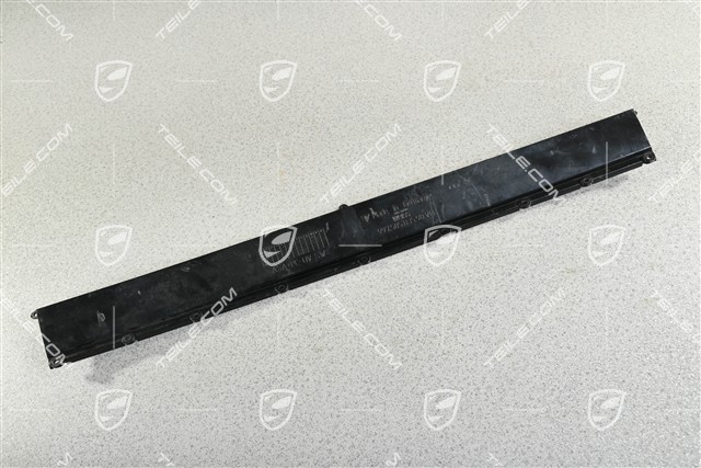 GT3 Frame for upper air outlet grille, Facelift 2010-