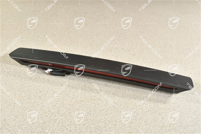 Spyder, Housing for additional brake stop light / Third brake light