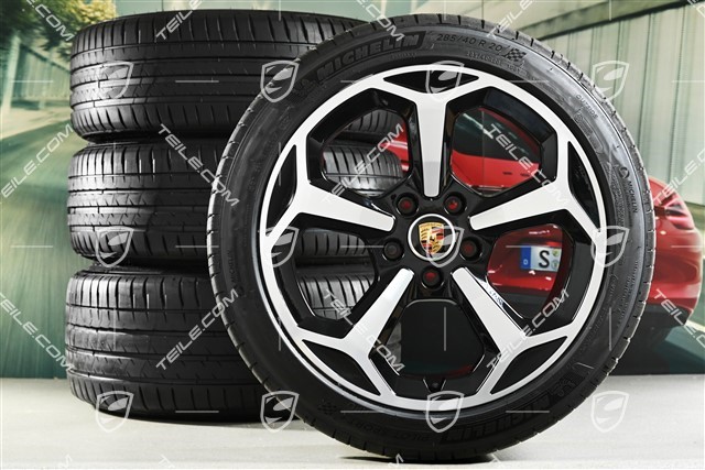 20" Offroad Design summer wheel set, 9J x 20 ET54 + 11J x 20 ET60 rims + Michelin 245/45 R20 + 285/40 R20 summer tyres, high-gloss black