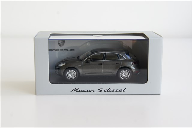 Modellauto Porsche Macan S Diesel, Maßstab, 1:43