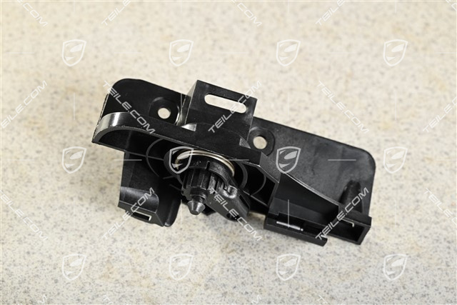 Bonnet lock release