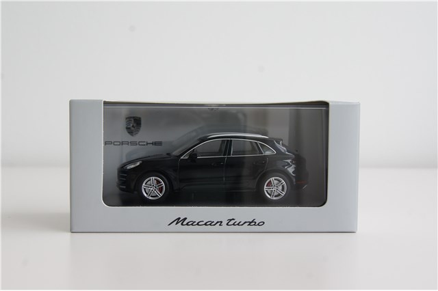 Modellauto Porsche Macan Turbo, 1:43