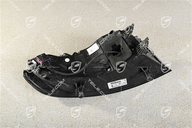 Rear / tail light, dark, R