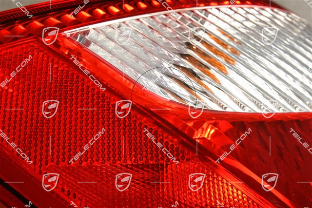 Rear light housing (without bulb socket), red/white, L