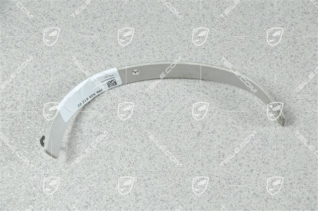 Tailpipe trim, R Tailpipe trim, R