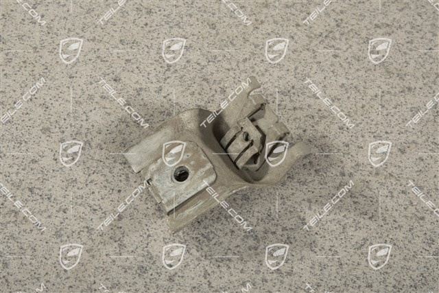 Rear bumper bracket