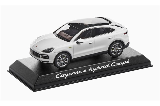 Cayenne Coupé PHEV, carrara white metallic, truffle brown, 1:43 Cayenne Coupé PHEV, carrara white metallic, truffle brown, 1:43