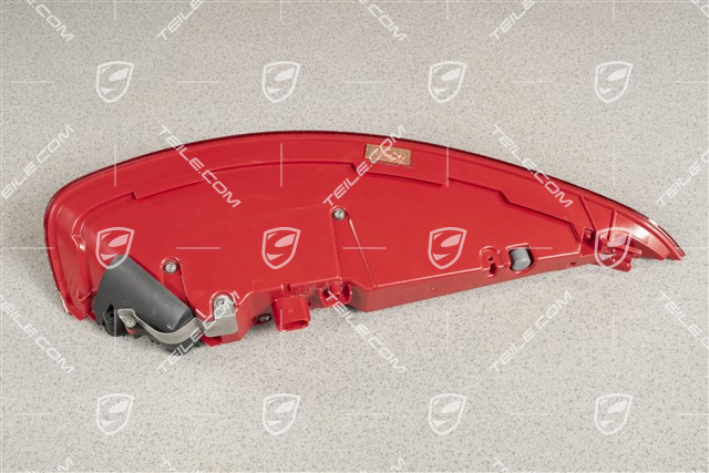 Rear light, R
