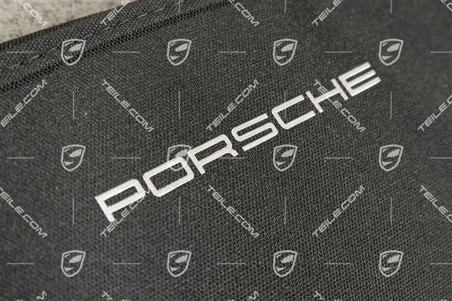 Rear backrest protection, four integrated pockets provide additional storage space