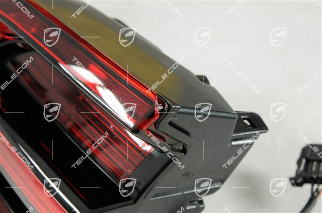 Heckleuchte, innen, schwarz-rot (dunkel), beschädigt, R