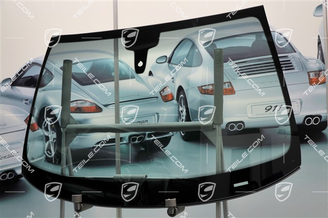 Windscreen tinted, upper part: dark green