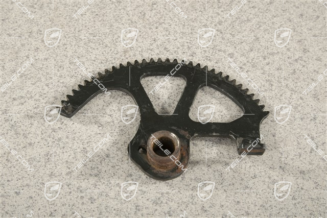 Gear for bonnet spoiler