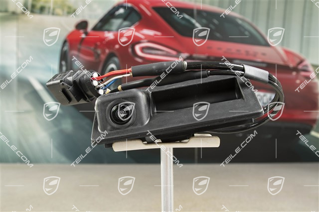 Reversing camera included Push button, Rear lid