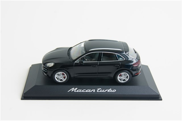 Modellauto Porsche Macan Turbo, 1:43