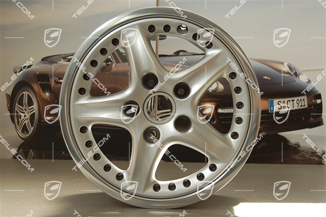 17-inch Targa wheel, 7J x 17 ET55 17-inch Targa wheel, 7J x 17 ET55