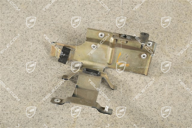 Bracket, L