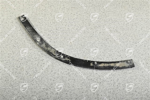 RETAINING STRIP